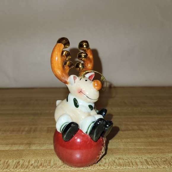 CHRISTMAS PORCELAIN ORNAMENTS set of Five - Picture 9 of 10